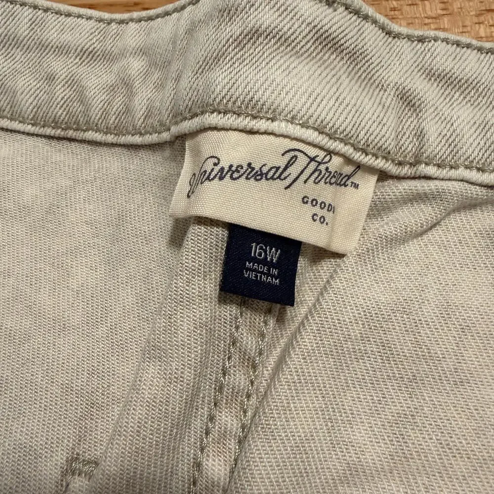 Universal Thread Women's Light Gray Wide Leg Cropped Pants - Size 16W - NWT